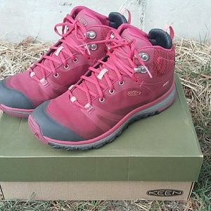 New Keen Terradora Waterproof Hiking Boots